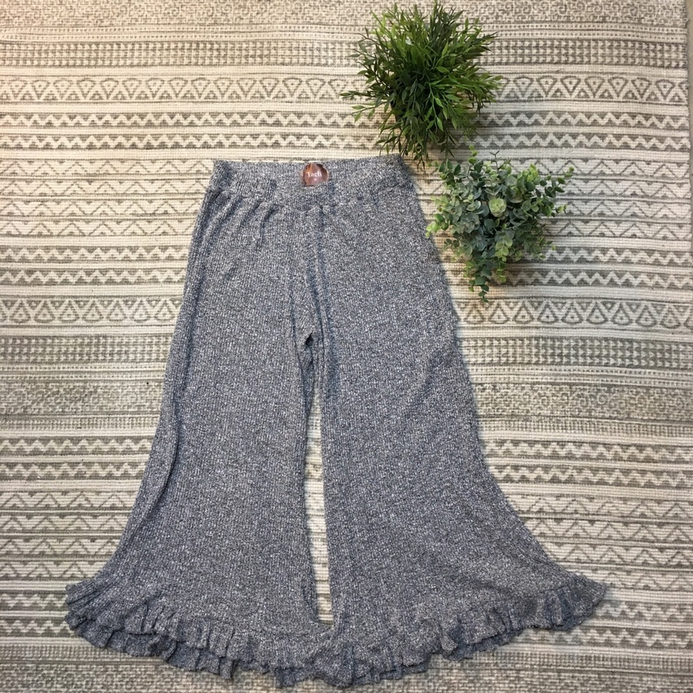 Tach Clothing capri knit ruffle bottom pants
